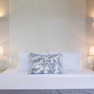 Honeymoon King Suite